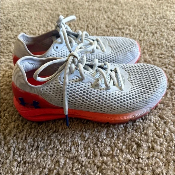 Under Armour Kids Sneakers in White and Red - Picture 3 of 8